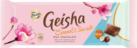 Шоколад молочный FAZER Geisha с начинкой из тертого ореха со вкусом ириса и с морской солью, 100г